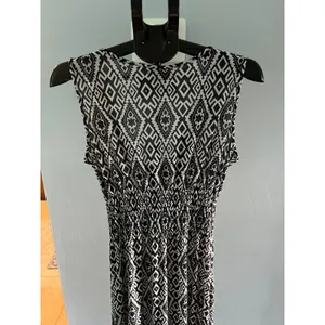 VLD‎ Women's Black And White Geometric Design sleeveless maxi dress size Large thumbnail 5