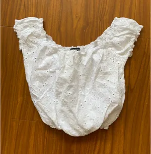 Brandy Melville White Lace short sleeve top thumbnail 1