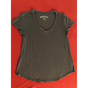 Aeropostale seriously soft grey v-neck short sleeve t-shirt Size Small thumbnail 2