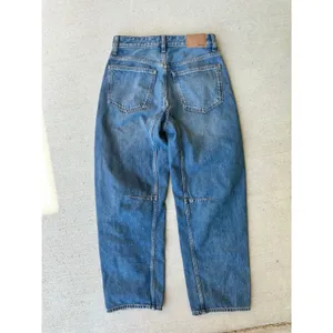 Madewell The Darted Barrel-Leg Jean Button Fly Denim 23 Irmo Wash thumbnail 3