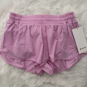 Lululemon Hotty Hot Low Rise Lined Short 2.5" Vita Pink Size 8 thumbnail 5