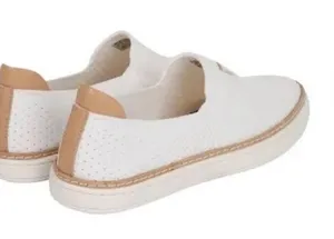 Ugg Sammy Slip On Knit Oxford Shoe Sz.10 Ivory W/Leather Detail Beach Vacay thumbnail 1