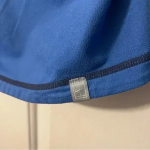 NIKE Women's Half Zip Blue Dri-Fit Running Athletic Hoodie Sweatshirt Size Small thumbnail 4