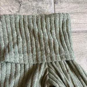 Cider Ribbed Knit Top in Olive thumbnail 4