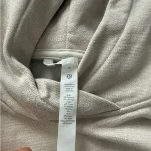 Lululemon Sweatshirt Cropped thumbnail 2