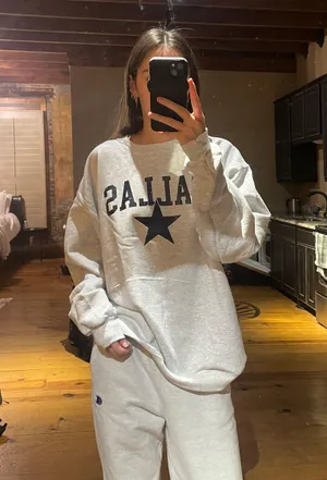Hanes Dallas Crewneck thumbnail 2