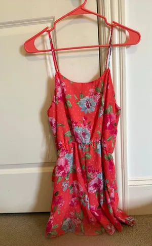 Romper Size M thumbnail 1
