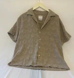 Denim & Flower Short-Sleeve Button-Down Shirt in Taupe Beige thumbnail 1
