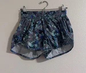 lululemon athletica Women's Blue-Green Floral Running Shorts thumbnail 1