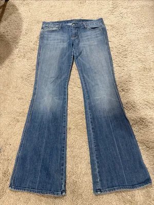 7 For All Mankind Women's “A” pocket Jeans - EUC thumbnail 1