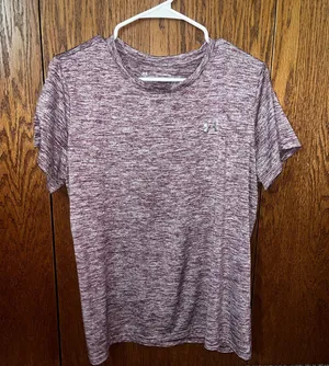 Women’s Under Armour HeatGear shirt thumbnail 1