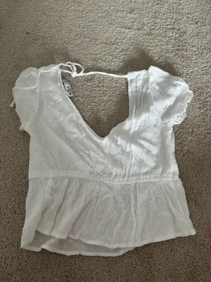 Hollister Top thumbnail 3