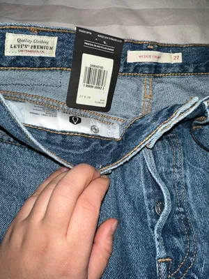 Levi's Wedgie Straight Jeans thumbnail 2