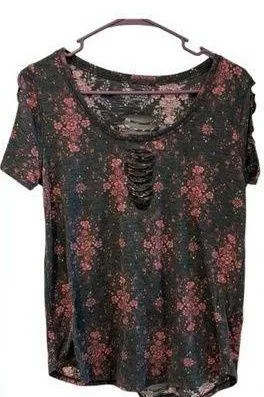 Women’s Mudd Size Large floral short sleeve top (NWOT) thumbnail 1