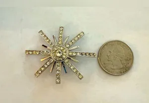 Elegant Silver Starburst Brooch thumbnail 3