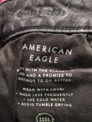 American Eagle Black Mom Jeans Size 2R thumbnail 7