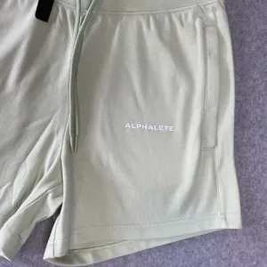 ALPHALETE Essential Core Womens Athletic Shorts Size‎ Medium Pockets Green New thumbnail 3