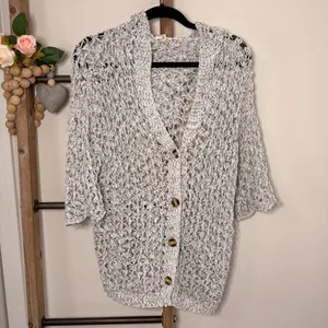 Pol Short Sleeve Black White Loose Knit Cardigan Size Medium‎ thumbnail 2