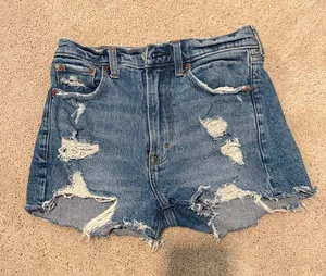 Abercrombie & Fitch Jean shorts thumbnail 1
