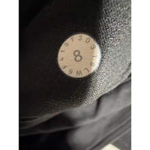 Lululemon Womens Black‎ Cropped Leggings Activewear Yoga Pants Size 8 thumbnail 3