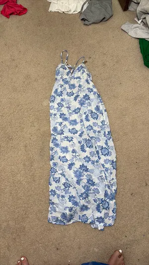 blue floral hollister maxi dress, never worn thumbnail 2