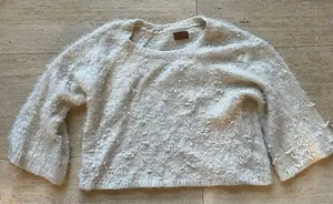 Cozy White Fuzzy‎ Cropped Sweater Long Sleeve Textured Knit Top size M thumbnail 1