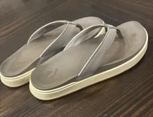 OluKai Nu'a Pi'o Women's Size 5 Beach Comfort Flip Flop Open Toe Sandals thumbnail 1