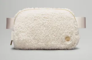 Lululemon Everywhere Belt Bag 1L Fleece thumbnail 1