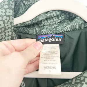 Patagonia Womens Geoharmony Outdoor Insulated Quilted Puffer Jacket Size S Green thumbnail 6