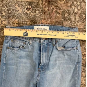 Reformation High Rise Straight Leg Raw Hem Jeans Light Wash Blue Size 27 thumbnail 5