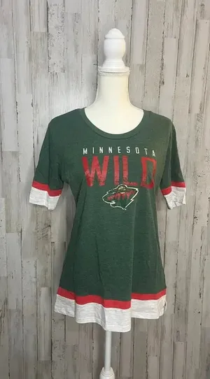 NWT Minnesota Wild Women's Graphic Tee Green‎ Red Short Sleeve Size Medium thumbnail 1