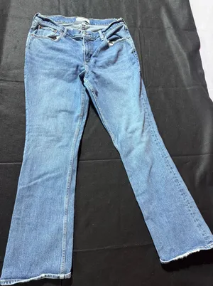 Abercrombie & Fitch Curve Love Jeans 30 10R Medium Wash Raw Hem Bootcut Denim thumbnail 1