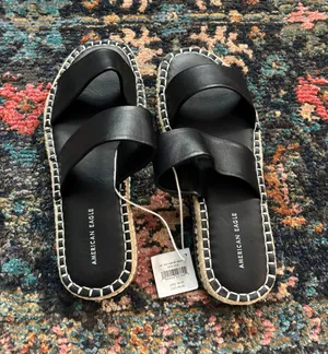 American Eagle Sandals thumbnail 1