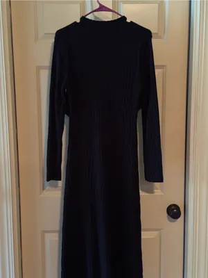 Able Black Ribbed Long-Sleeve Midi Dress with Front Knot and Metallic Accent thumbnail 4