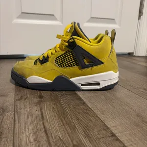 Jordan 4 Yellow Thunder thumbnail 3