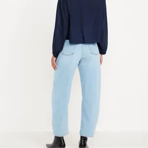 NWT Old Navy‎ High Rise Barrel Ankle Jeans Light Wash Size 2 Trendy Denim thumbnail 3