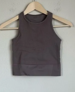 Abercrombie YPB Seamless Core Rib Scuba Crop Tank thumbnail 1