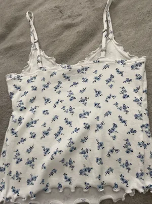 Hollister Floral Tank Top thumbnail 2