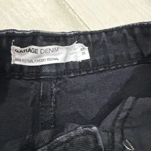 Garage Black Mini Festival Cheeky Denim Shorts Size 25 thumbnail 5