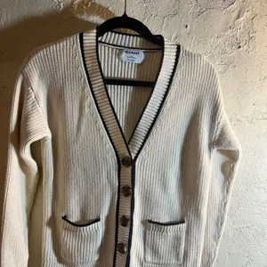 Old Navy Cream and Black Cardigan Sweater with V-Neck and Textured Knit thumbnail 1