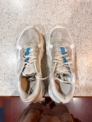 White On Cloud Sneakers thumbnail 2