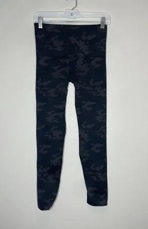 Spanx Navy Blue Gray Camo Seamless Look At Me Now Leggings Size Large thumbnail 8