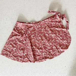 Andie Swim Sarong Bottom Side Tie Skirt Coverup Ditsy Floral‎ Rose Pink Size S thumbnail 4
