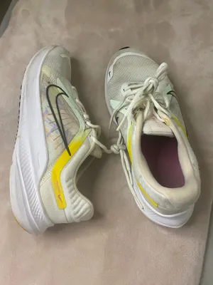 Women's Nike Quest 5 Premium Womens Shoes Size 8.5 thumbnail 5
