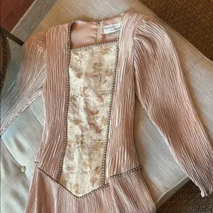 Ricki Lang for Nuit Vintage Champagne Pleated Tapestry Floral LS Dress Size 12 thumbnail 4