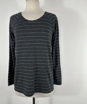 Lululemon Women's Shirt Sz 8? Long Sleeve Dark Gray White Stripe NO SZ TAG thumbnail 1