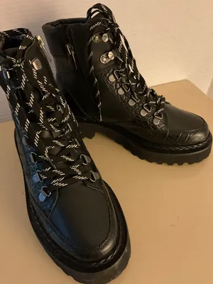 Vince Camuto women leather Black Quilted Combat Platform Boots size 6.5 thumbnail 4