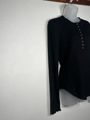 Black Long-Sleeve Waffle Henley Top - Women's Large thumbnail 5