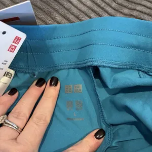 NEW Uniqlo Women Ultra Stretch Dry-Ex Active Shorts LARGE Sky BLUE Athletic thumbnail 14