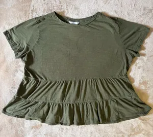 Time And Tru Womens Tiered Ruffle Blouse - Olive Green Short Sleeve Shirt thumbnail 1